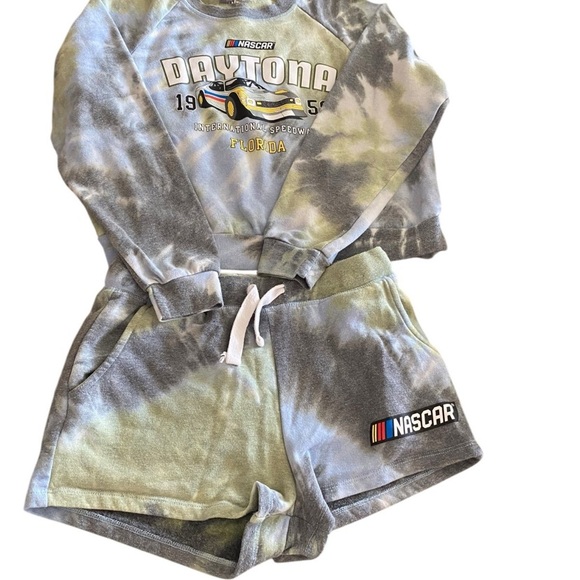 Daytona Nascar Graphic cotton blend tie dye sweats sweatshirt shorts lounge set - Picture 3 of 6